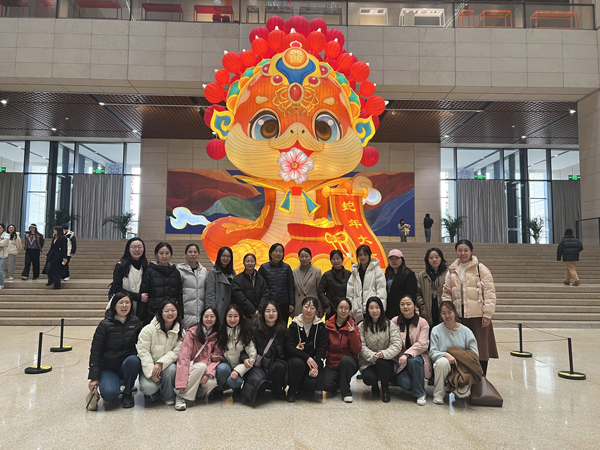 感悟工匠精神，綻放巾幗芳華——農(nóng)墾中心開展慶“三八”主題活動